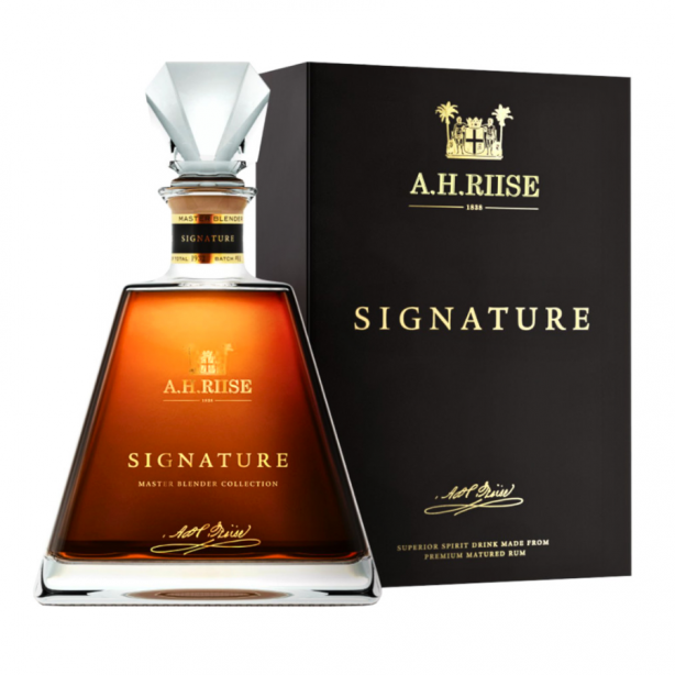 A.H. Riise Signature Master Blender Collection 43.9% 0.7L GB